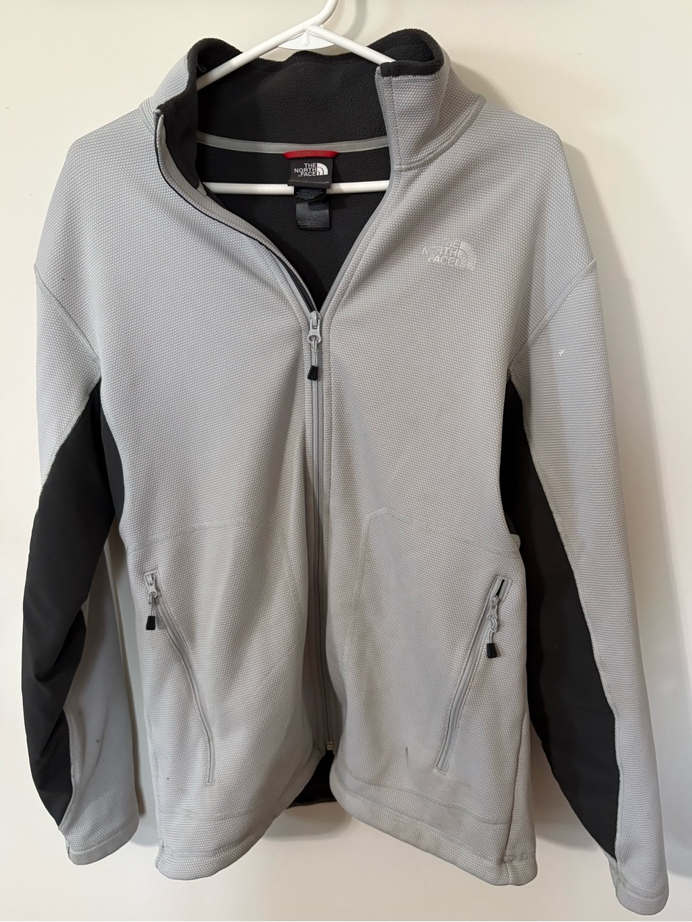 The North Face Light Gray and Black Lightweight Full-Zip Shirt Jacket